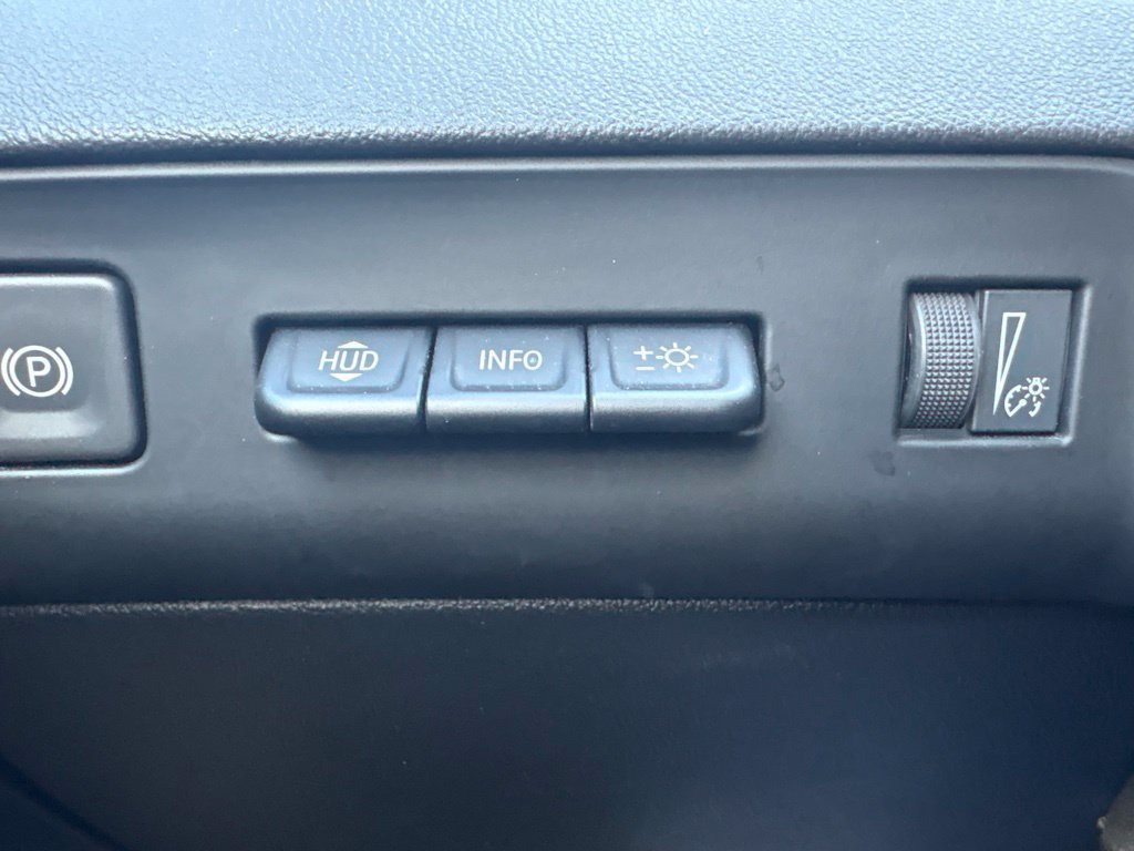 Used 2023 Buick Enclave Premium AWD/4WD image 23