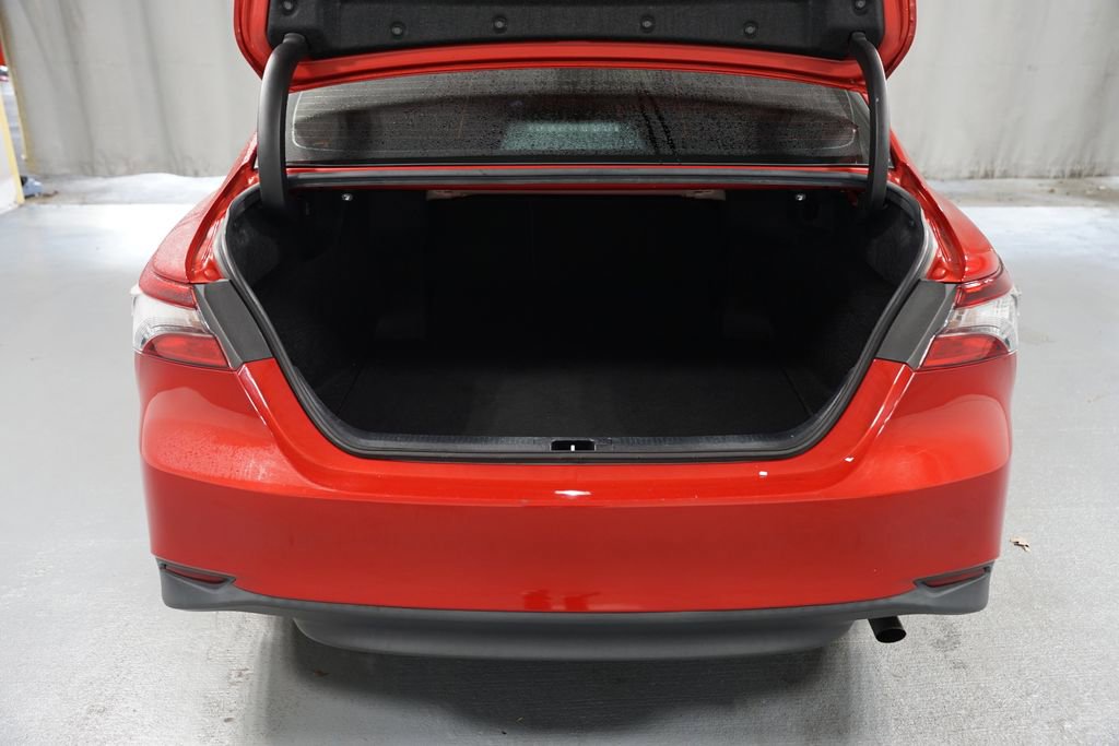 Used 2023 Toyota Camry LE image 31