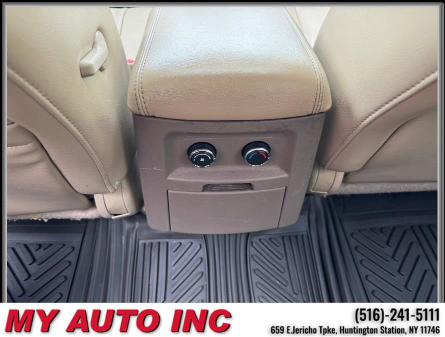 Used 2011 Nissan Pathfinder LE image 16