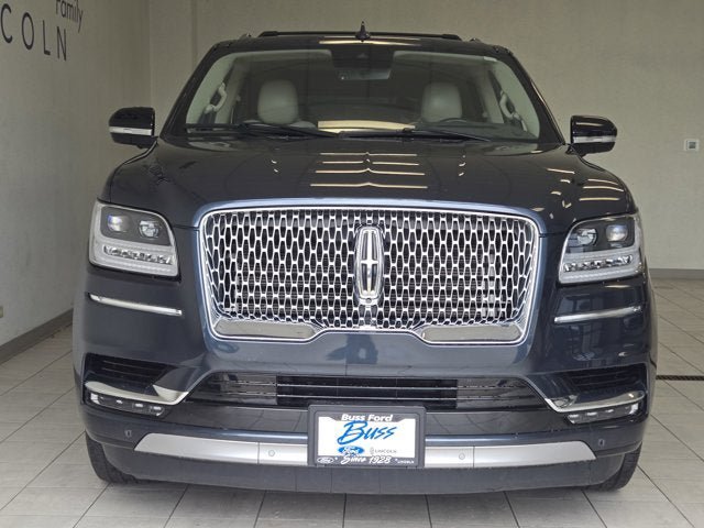 Used 2021 Lincoln Navigator Reserve w/ Luxury Package AWD/4WD image 2