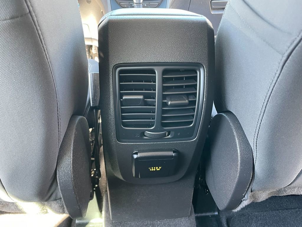 Used 2017 Ford C-MAX SE image 29