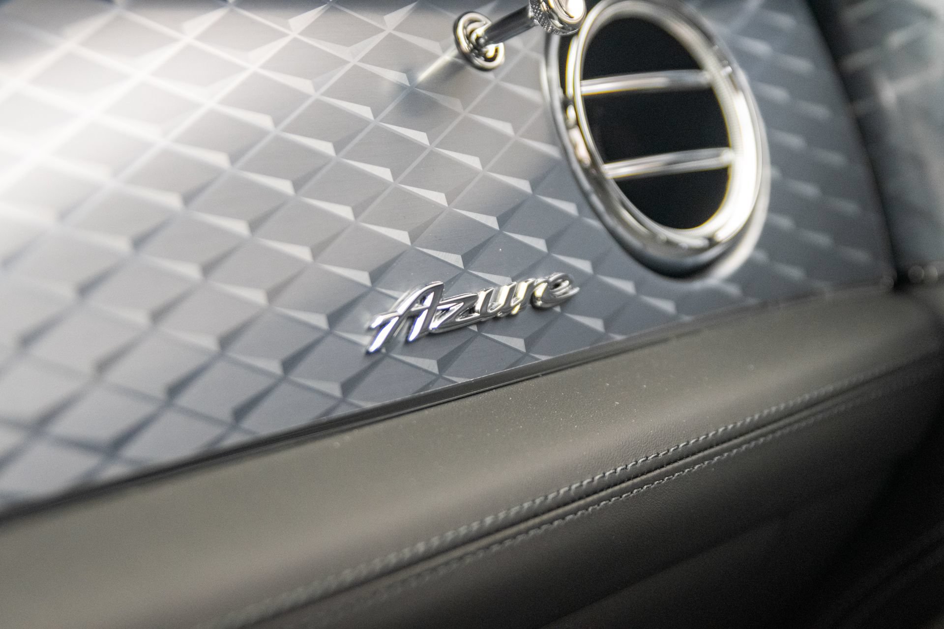 New 2026 Bentley Bentayga AWD/4WD image 19