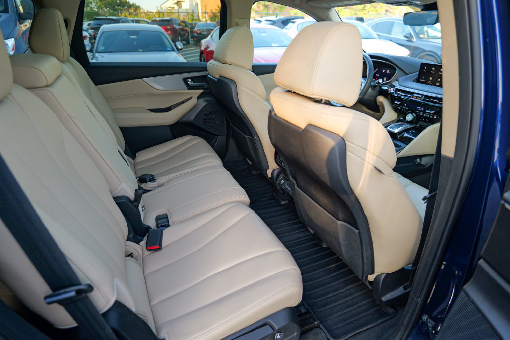 Used 2023 Acura MDX SH-AWD image 31