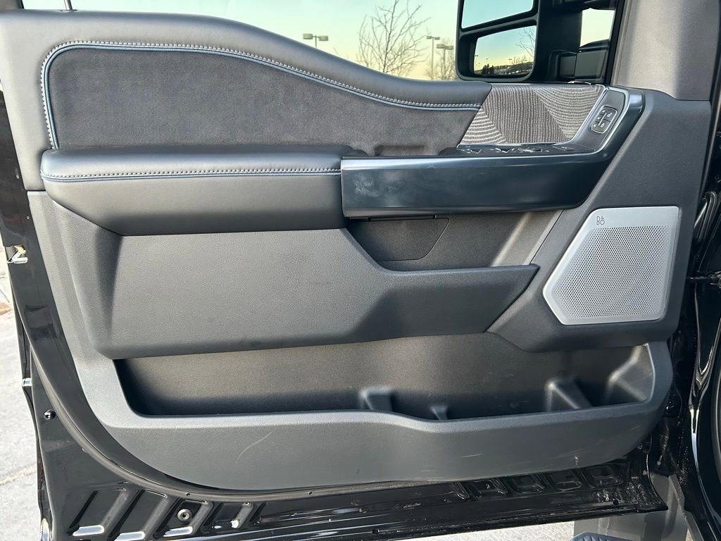 Used 2025 Ford F450 Platinum image 14