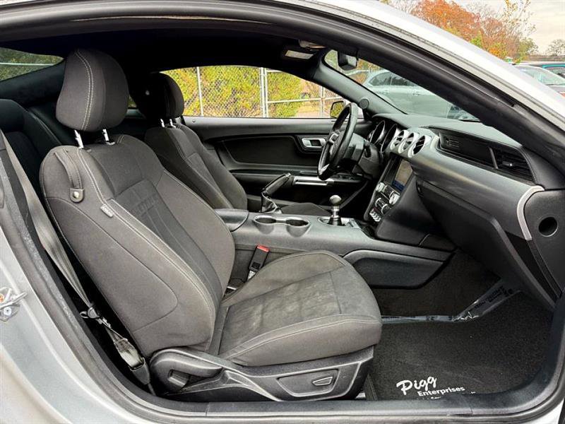 Used 2020 Ford Mustang GT w/ Equipment Group 301A image 17