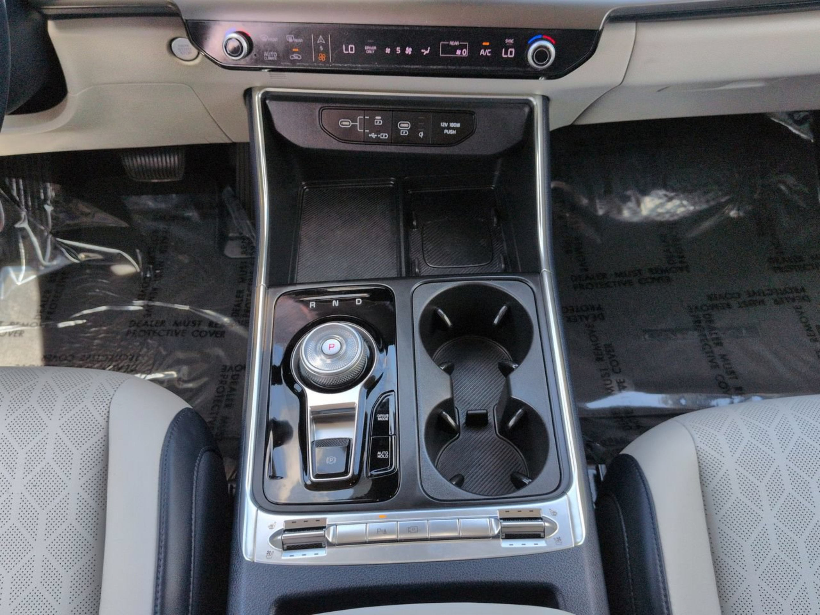 Certified 2025 Kia Carnival SX w/ SX Dark Edition Package FWD image 24