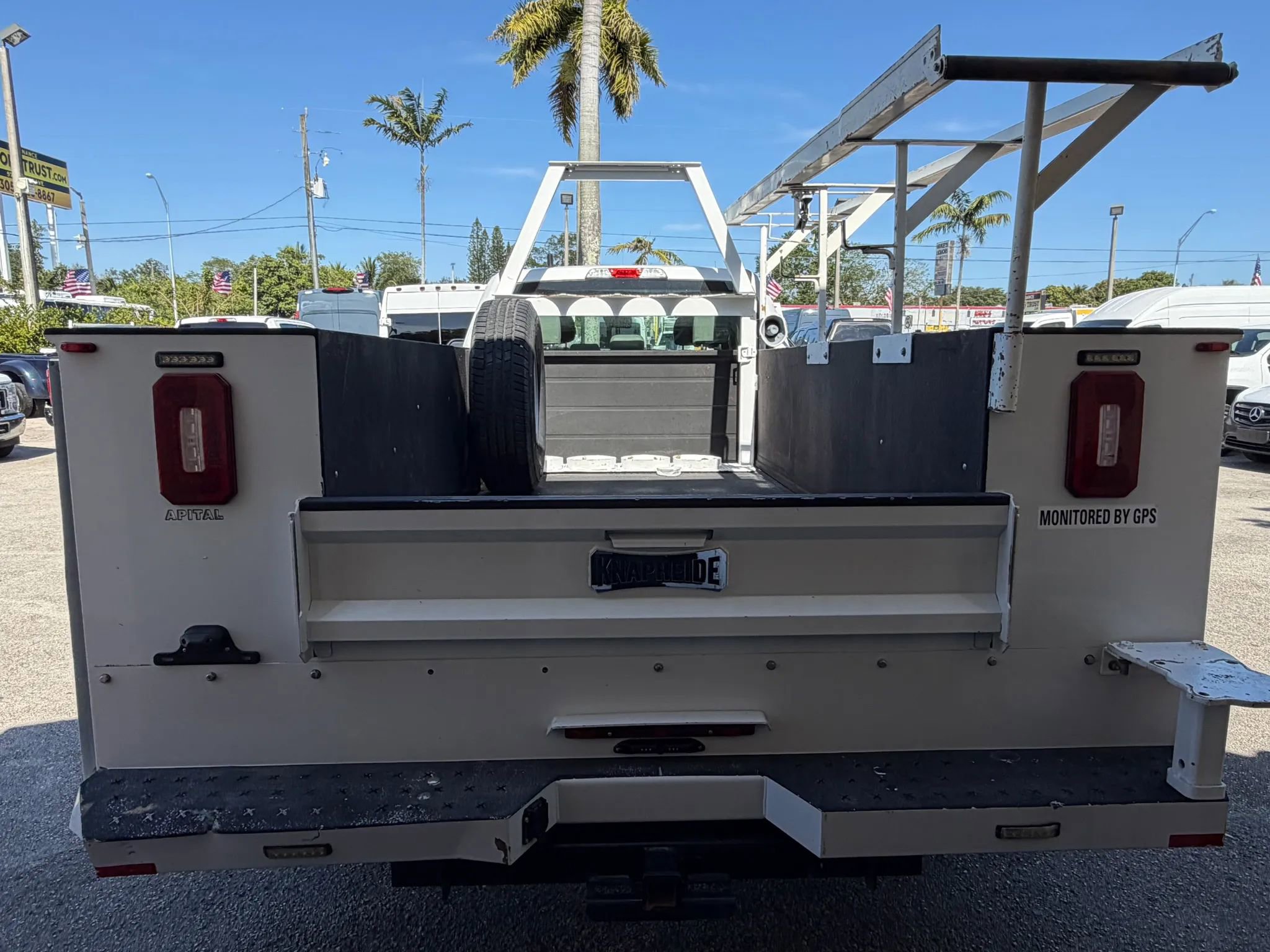 Used 2018 Ford F350 XL w/ Power Equipment Group AWD/4WD image 4