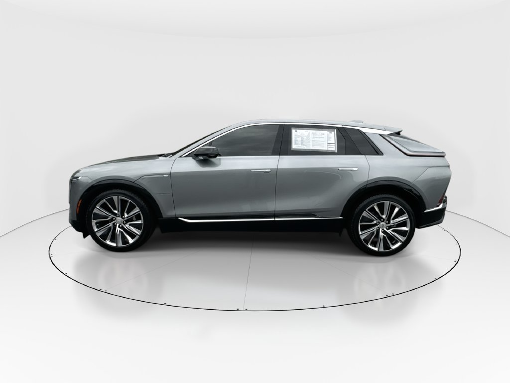 Used 2024 Cadillac Lyriq Luxury RWD image 5