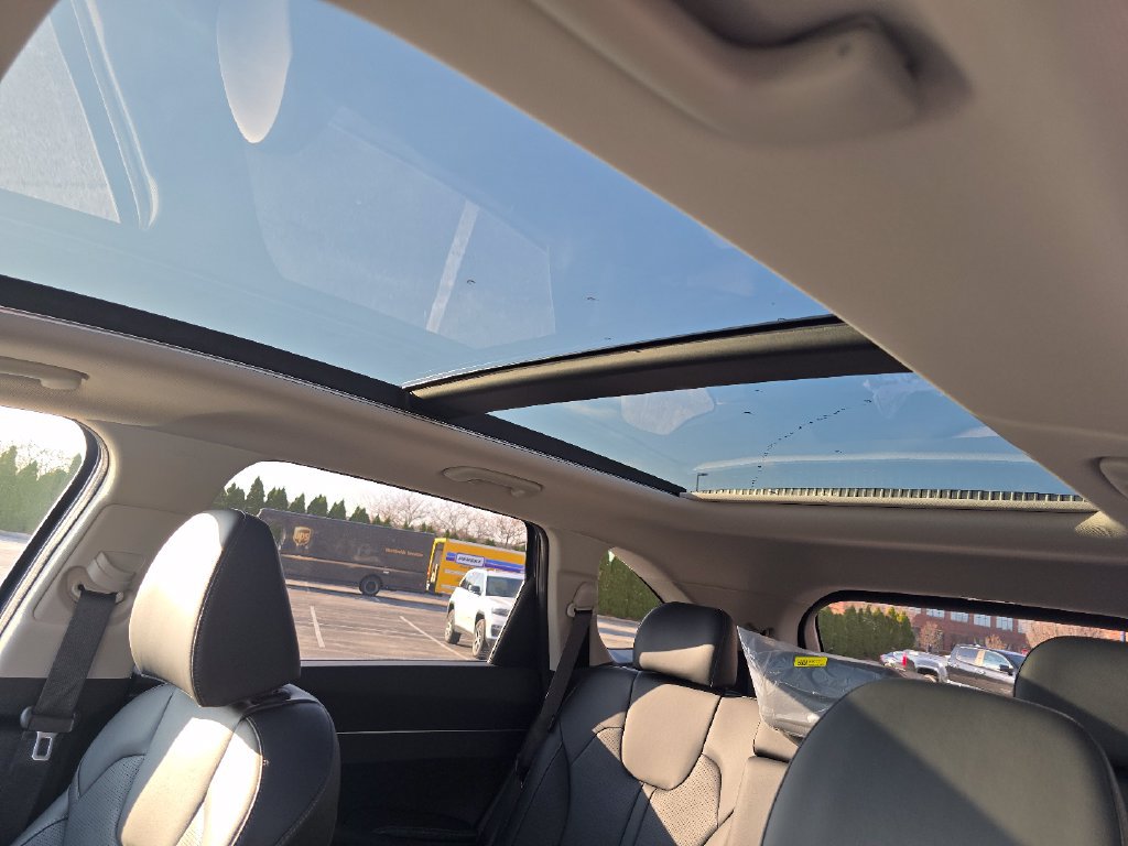 New 2026 Kia Sorento S w/ S Panoramic Sunroof Package FWD image 3