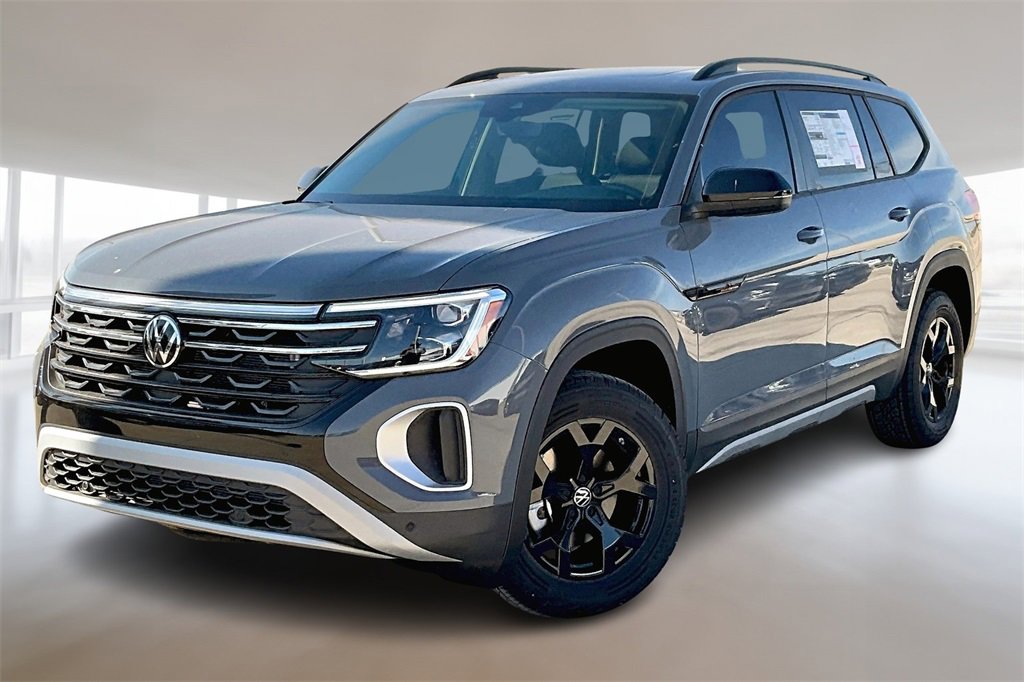 New 2026 Volkswagen Atlas Peak Edition image 1