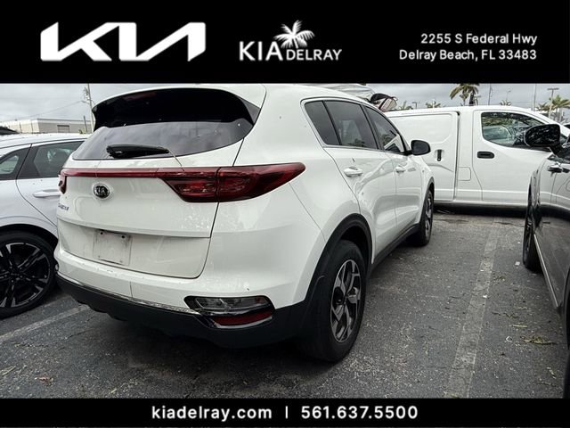 Used 2020 Kia Sportage LX image 2