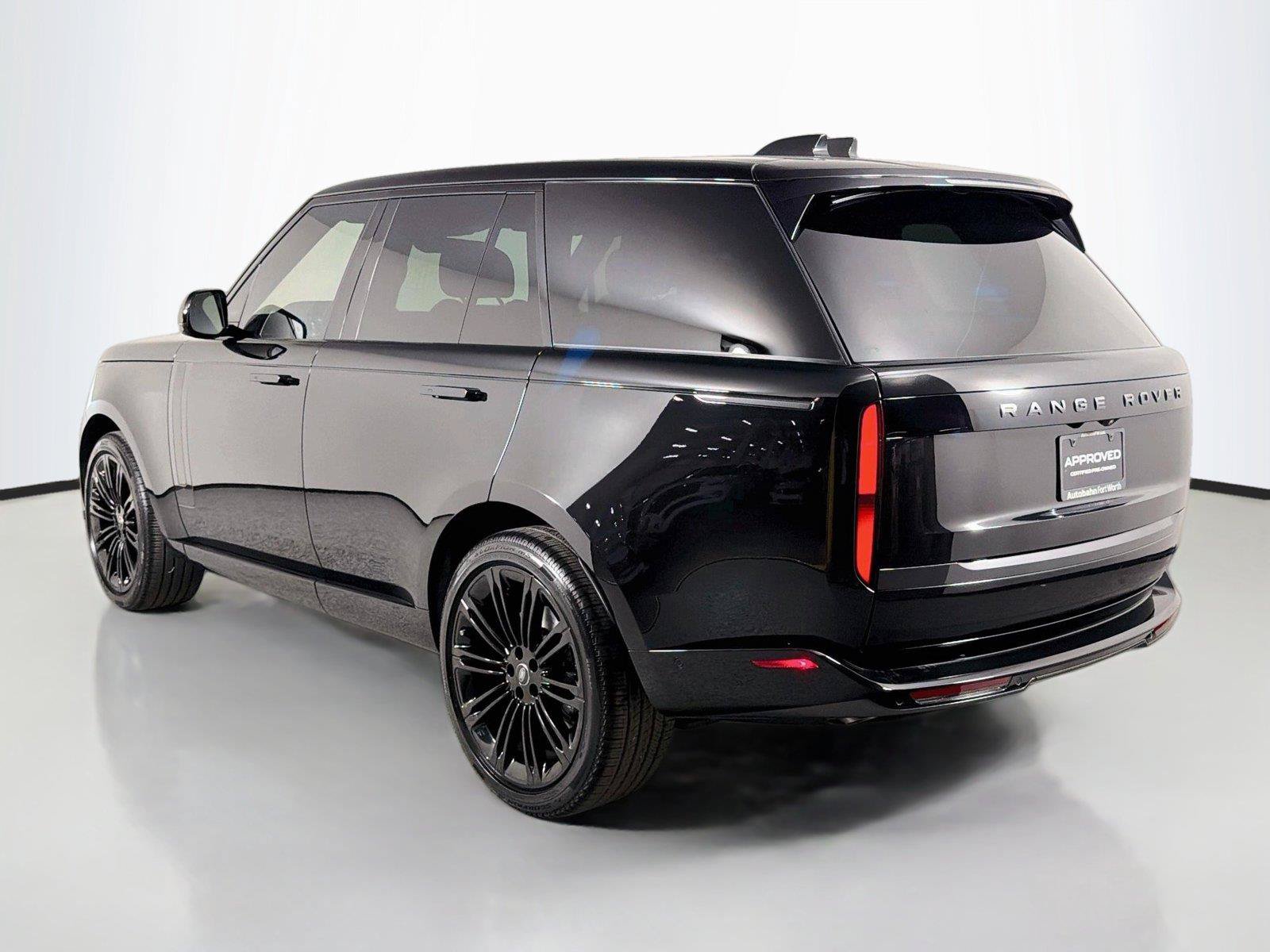 Certified 2025 Land Rover Range Rover SE AWD/4WD image 7