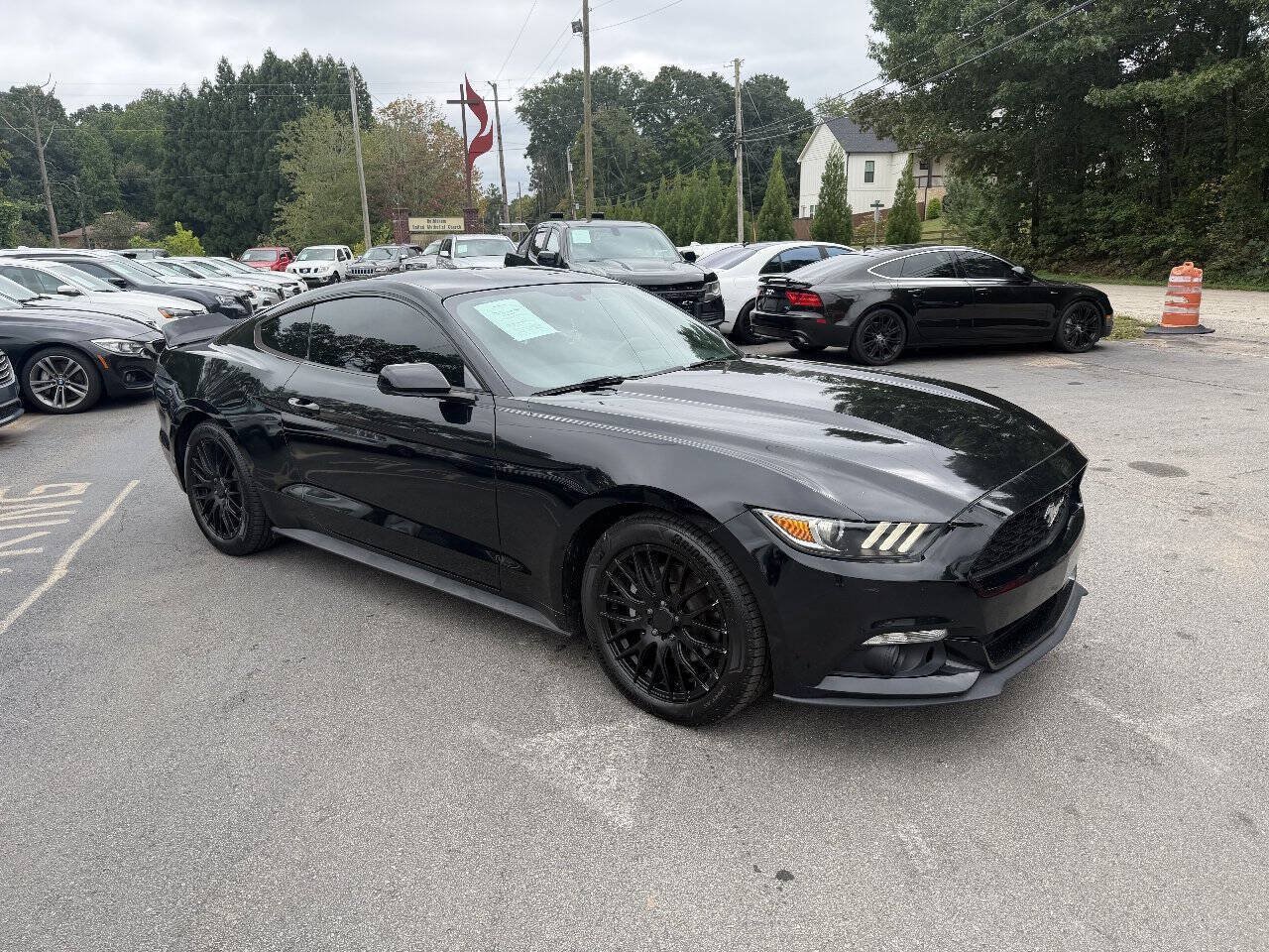 Used 2016 Ford Mustang Coupe w/ Equipment Group 051A RWD image 3