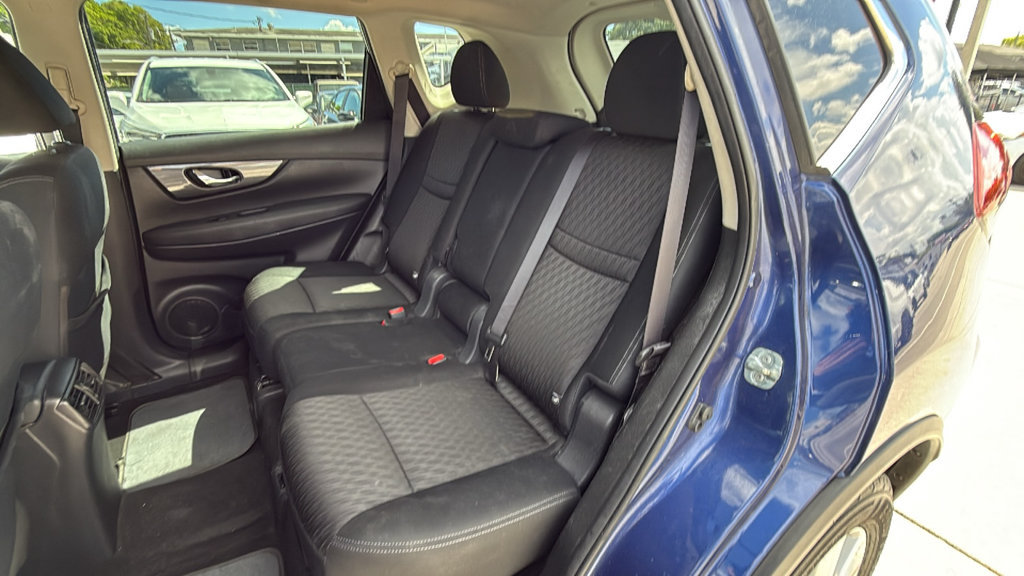 Used 2019 Nissan Rogue SV FWD image 23