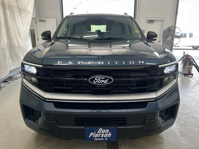 New 2027 Ford Expedition Platinum w/ Platinum Ultimate Package AWD/4WD image 2