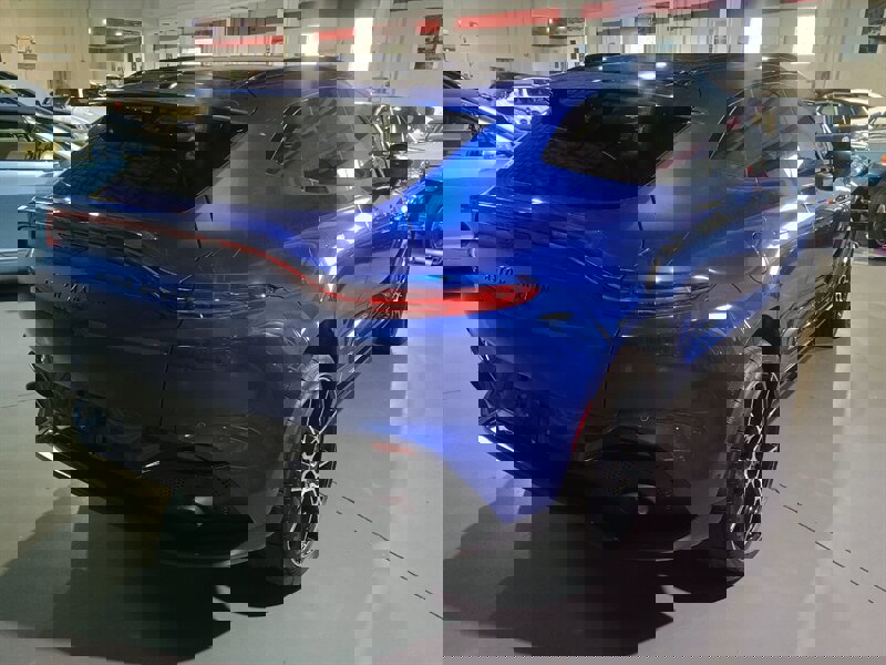 Used 2021 Aston Martin DBX image 5