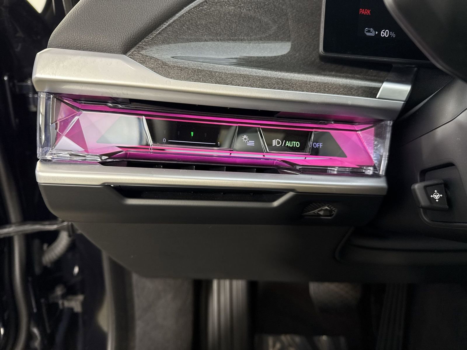 Used 2023 BMW i7 xDrive60 image 15