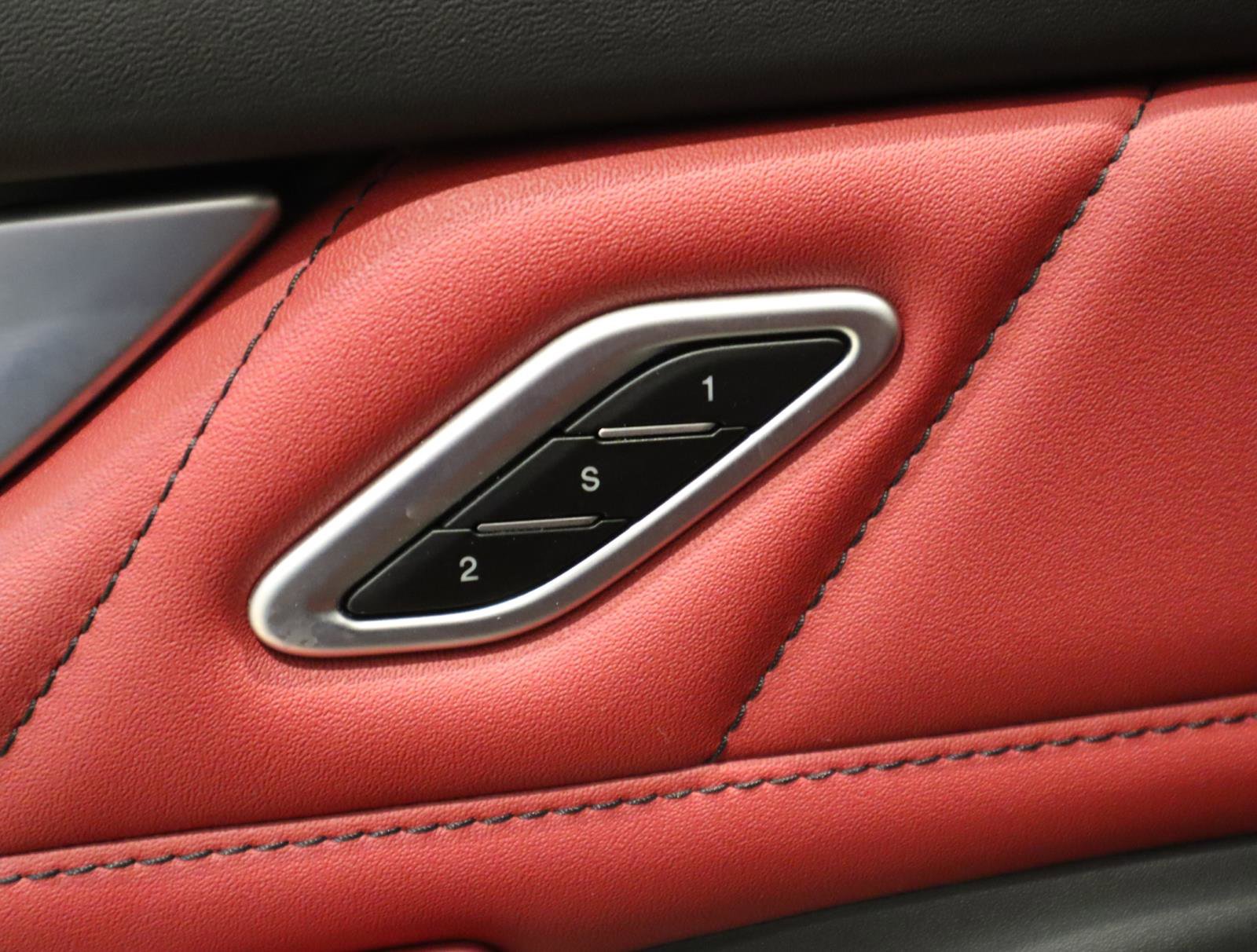 Used 2022 Maserati Levante Modena image 28