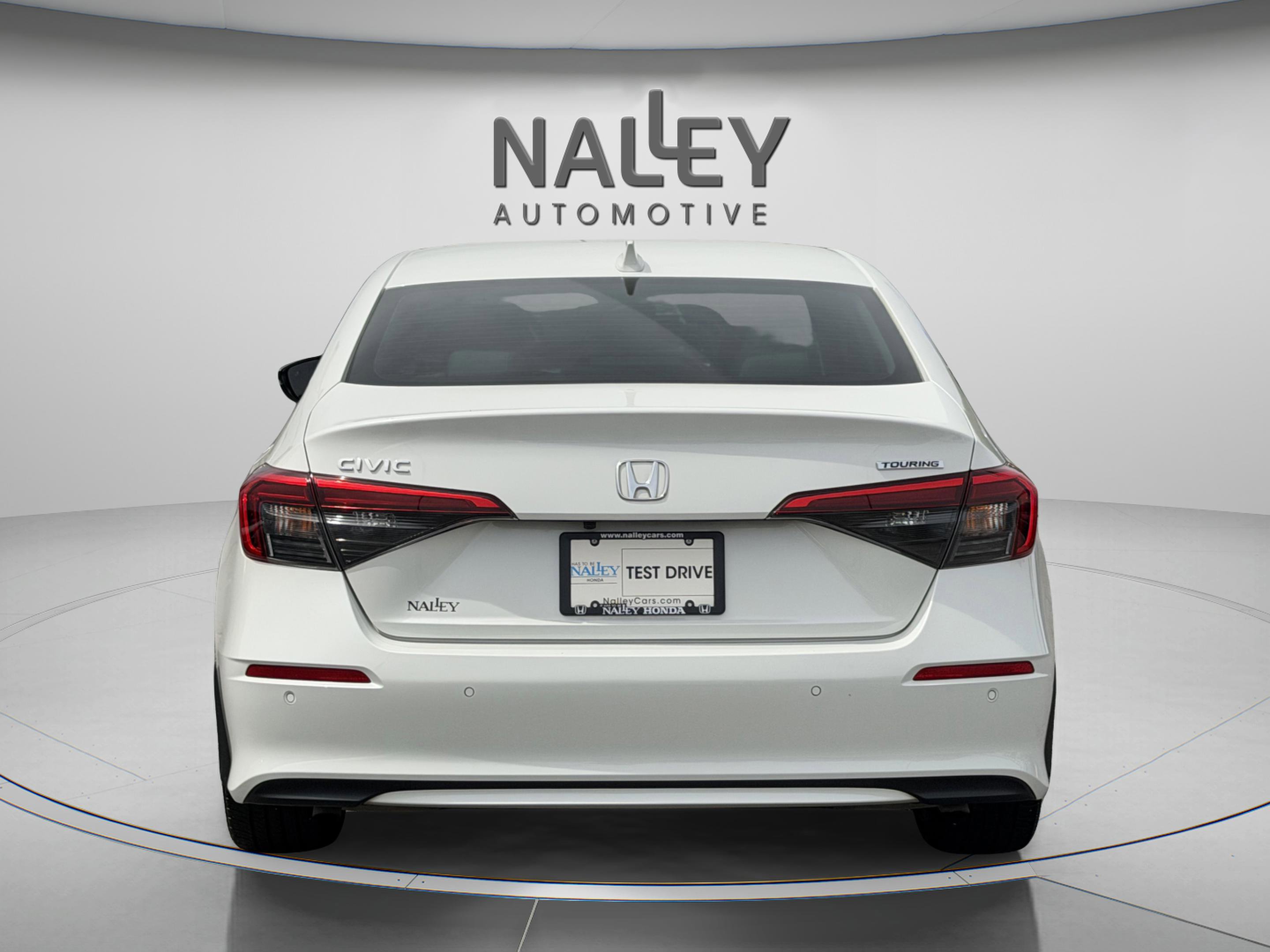 Used 2024 Honda Civic Touring image 3