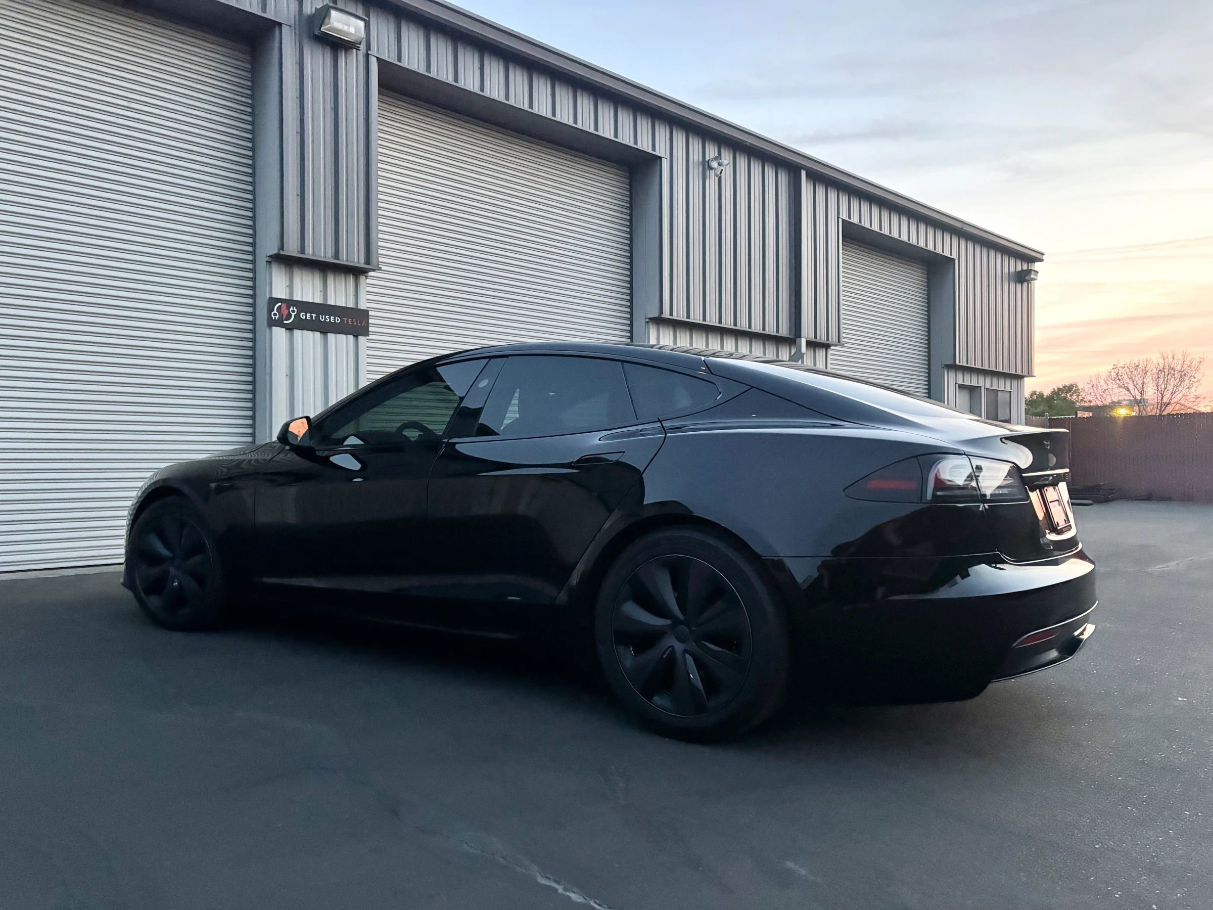 Used 2023 Tesla Model S Standard Range image 9