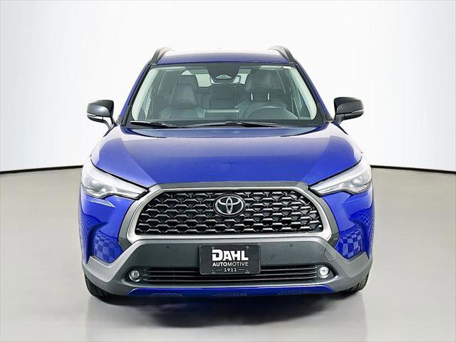 Certified 2025 Toyota Corolla Cross XLE image 3