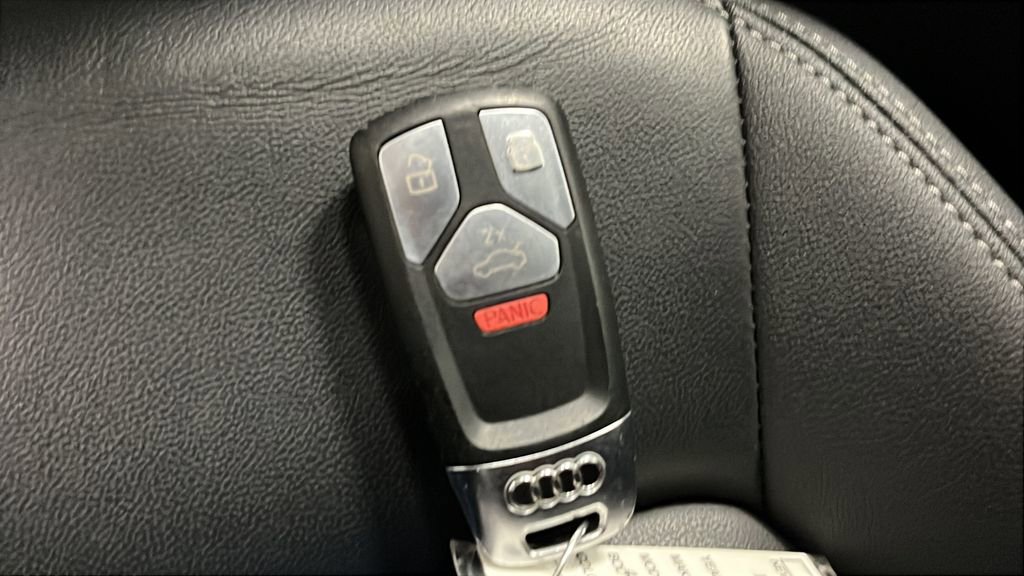 Used 2023 Audi Q5 2.0T Premium w/ Convenience Package image 31