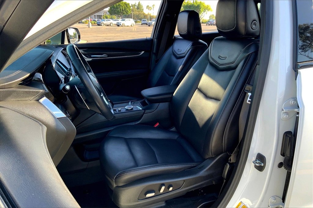 Certified 2023 Cadillac XT5 Sportv w/ Technology Package image 10