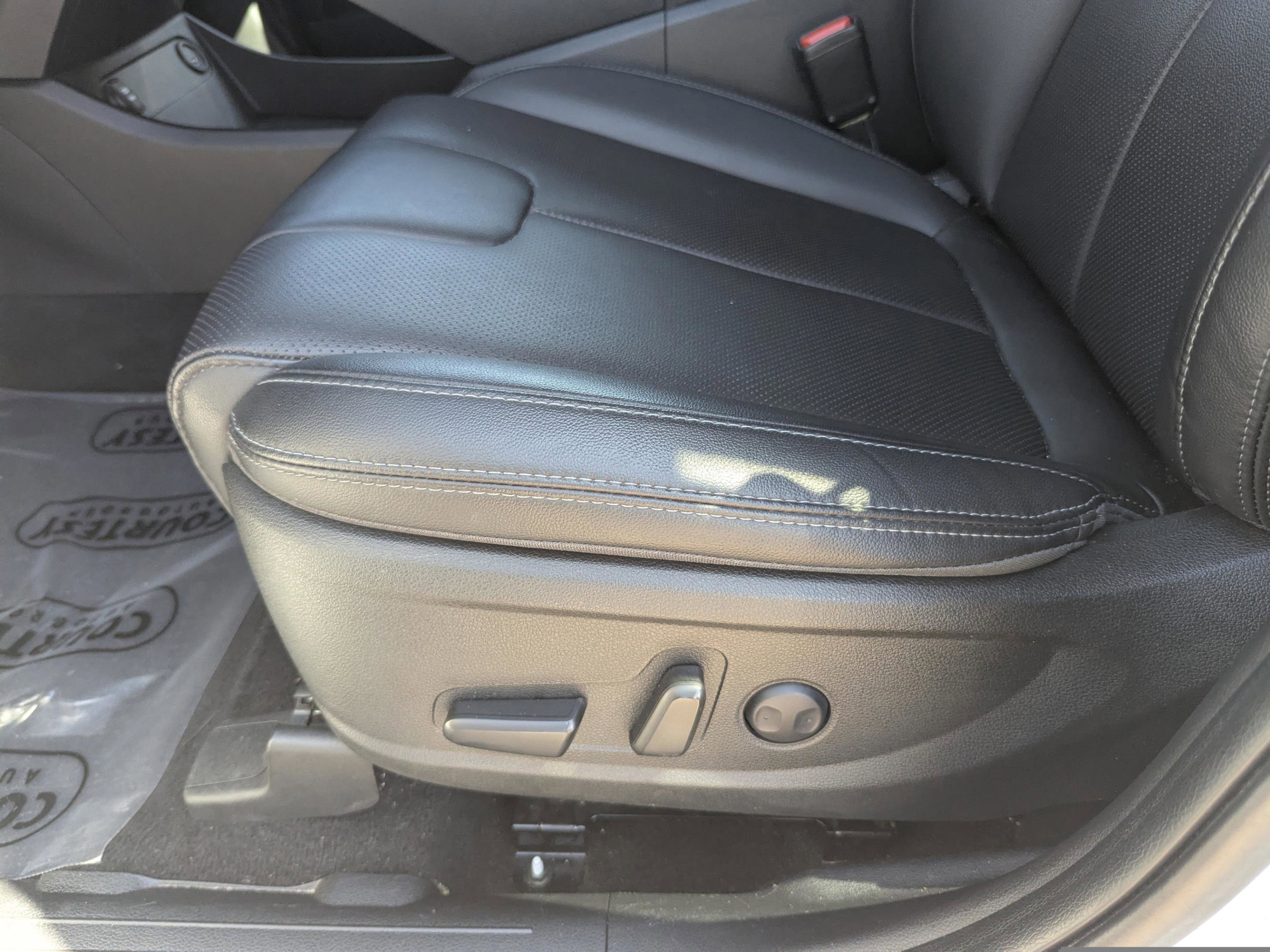 Certified 2023 Hyundai Santa Fe SEL Premium AWD/4WD image 19
