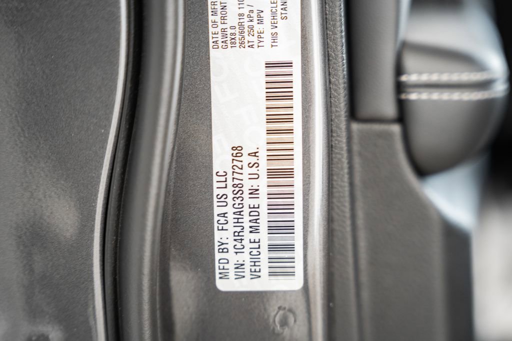 New 2025 Jeep Grand Cherokee Laredo X w/ Luxury Tech Group I image 38