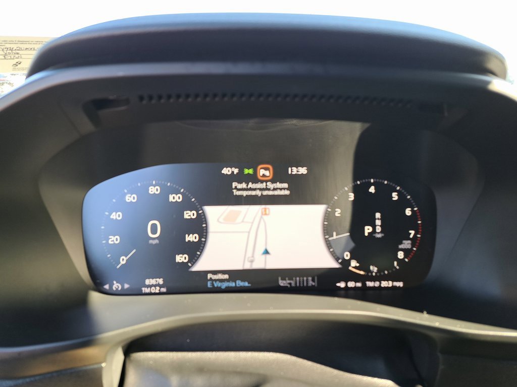 Used 2020 Volvo XC40 T5 R-Design w/ Protection Package Premier image 11