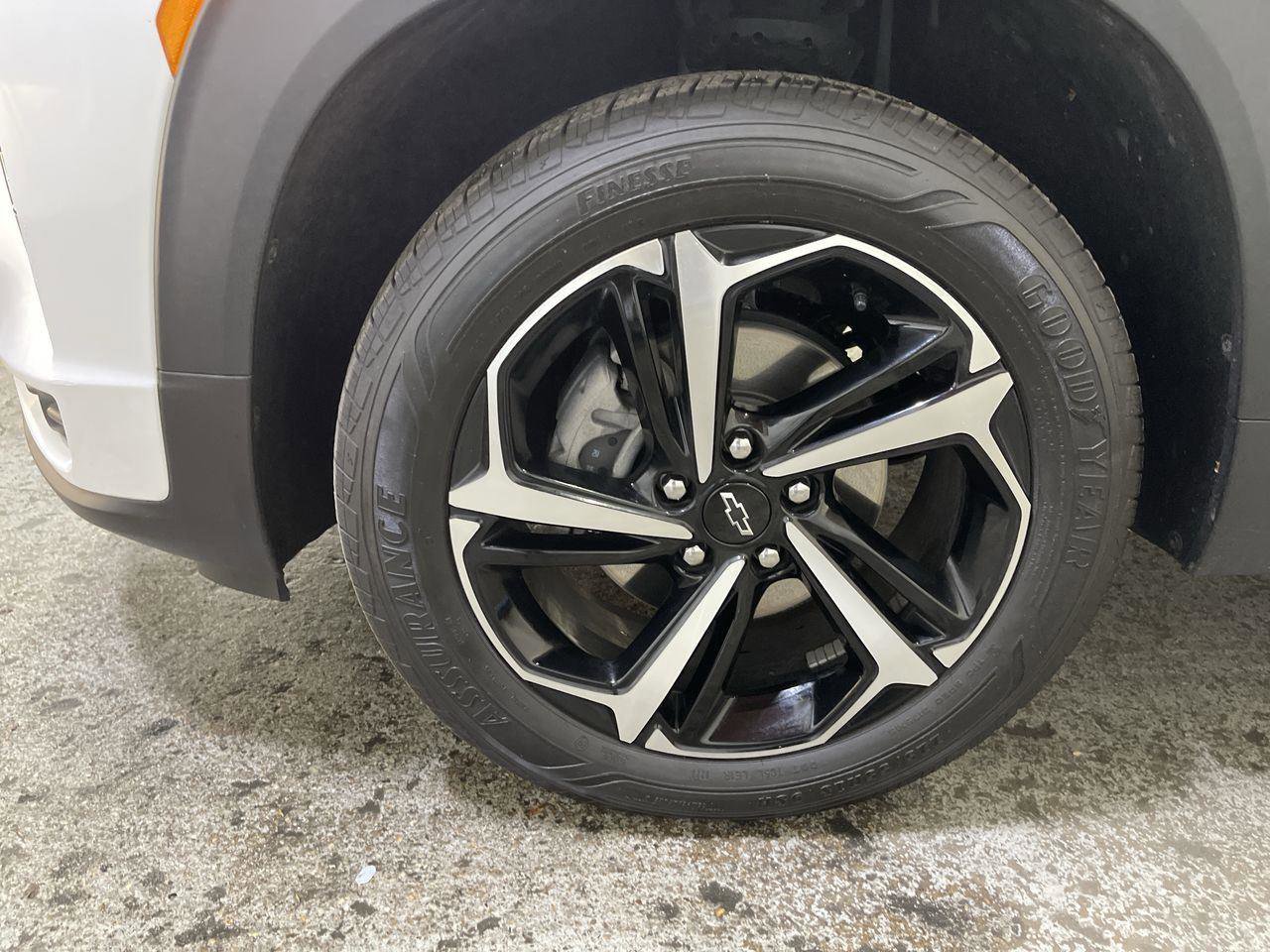 Used 2023 Chevrolet TrailBlazer RS AWD/4WD image 10