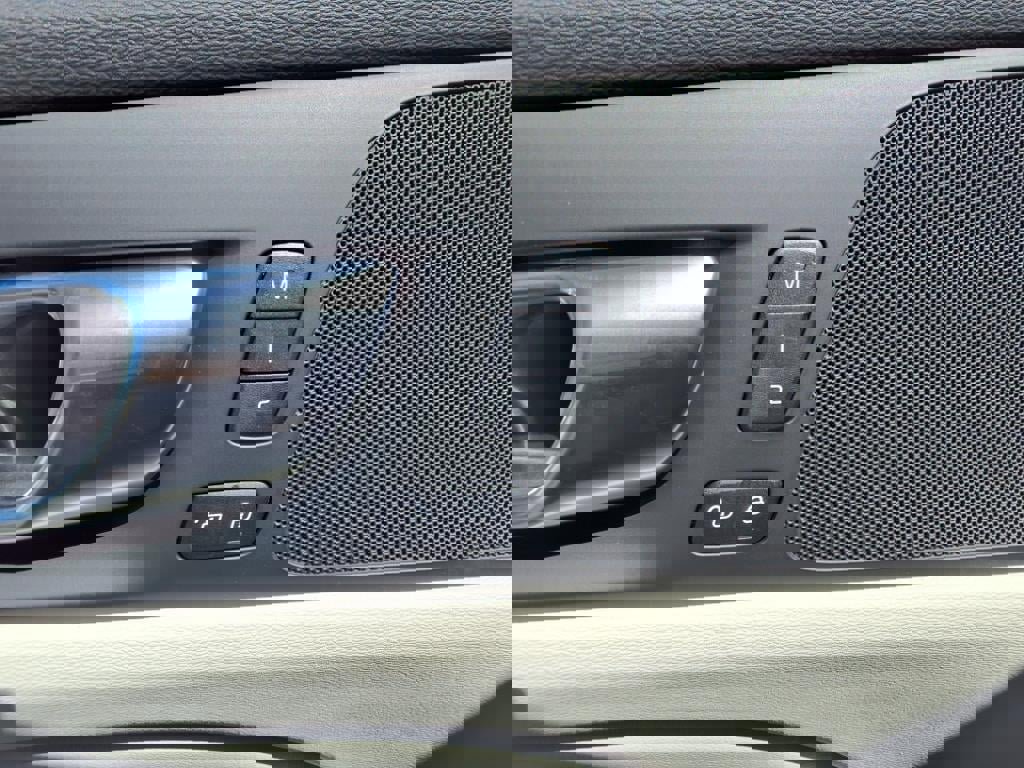 New 2026 Volvo V60 B5 Cross Country Plus w/ Protection Package Premier image 12