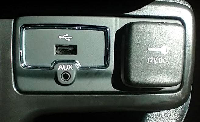 Used 2020 Jeep Renegade Latitude w/ Cold Weather Group image 21