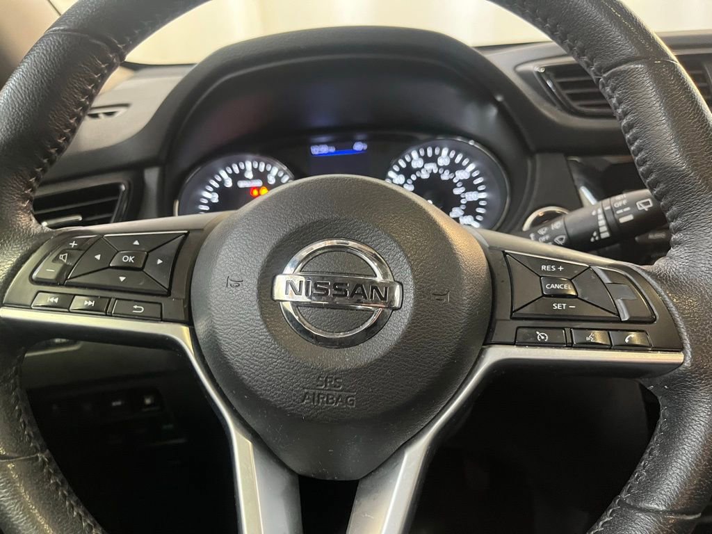 Used 2020 Nissan Rogue SV AWD/4WD image 18