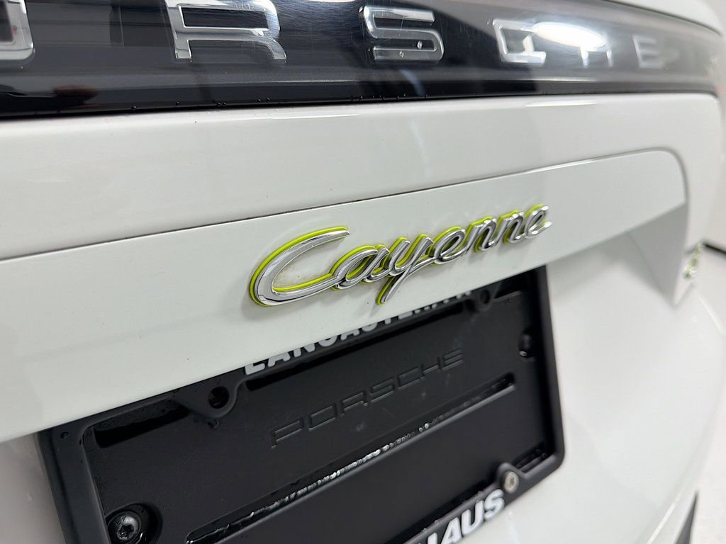 Certified 2019 Porsche Cayenne E-Hybrid AWD/4WD image 11