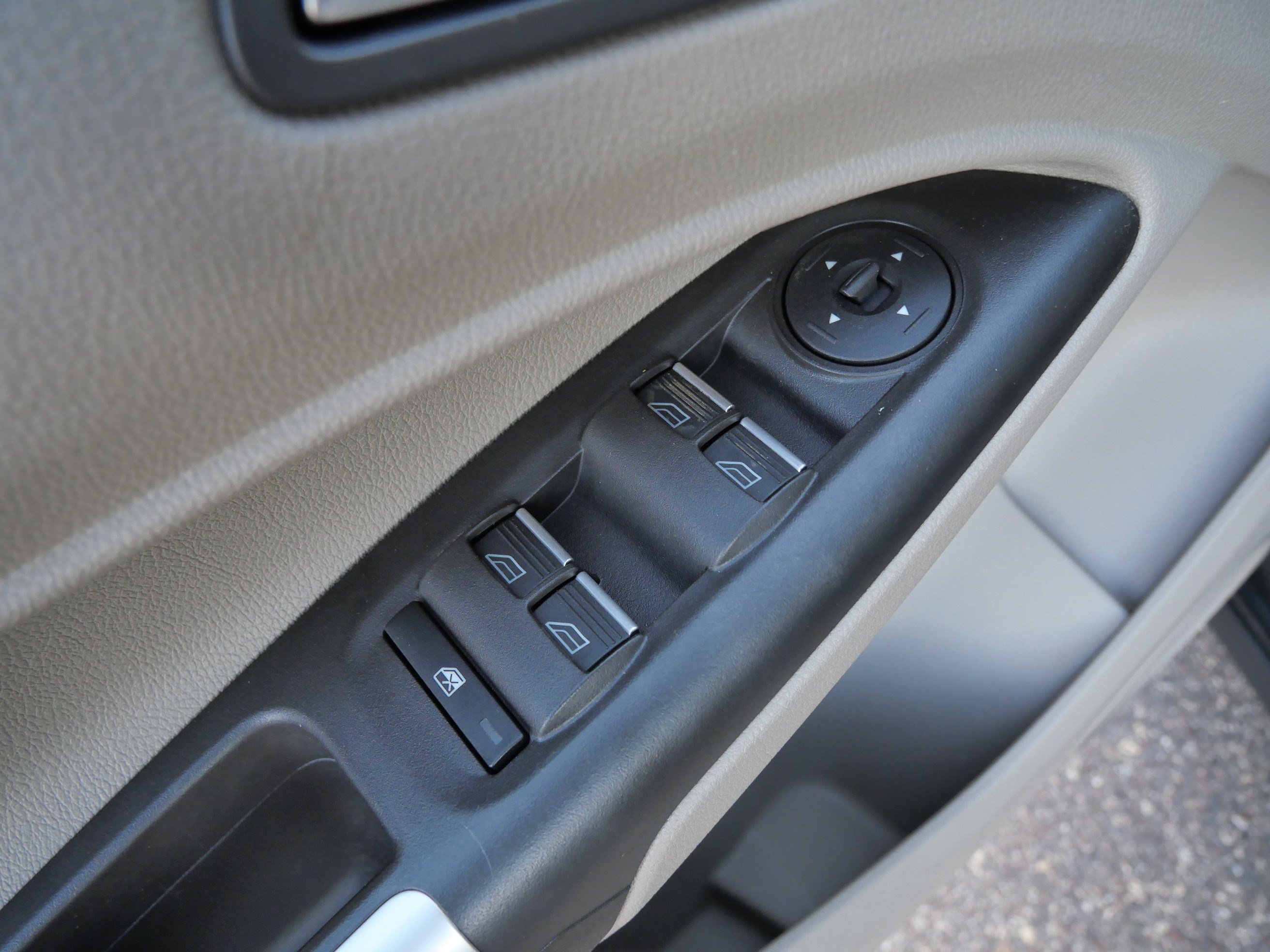 Used 2015 Ford Transit Connect XLT FWD image 19