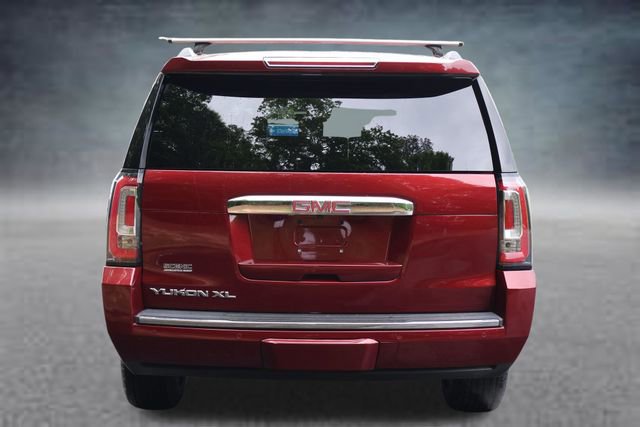 Used 2020 GMC Yukon XL Denali RWD image 25