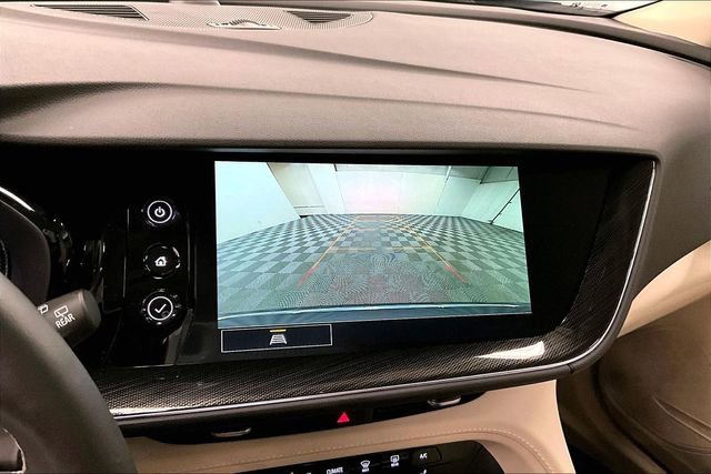 Used 2022 Buick Envision Essence w/ Safety Package image 27