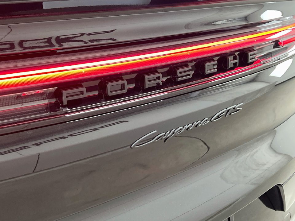 Certified 2025 Porsche Cayenne GTS AWD/4WD image 34