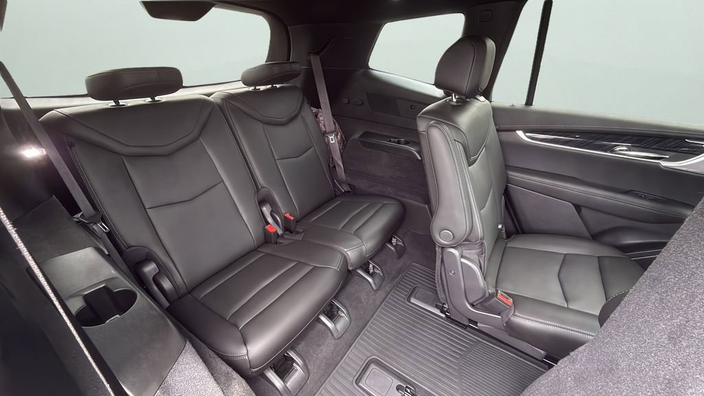 Used 2024 Cadillac XT6 Premium Luxury w/ Technology Package FWD image 14