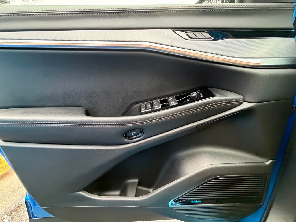 Used 2025 Jeep Wagoneer S Launch Edition image 31