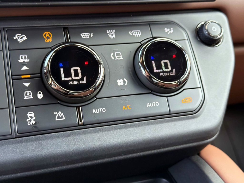 New 2026 Land Rover Defender 110 OCTA AWD/4WD image 24