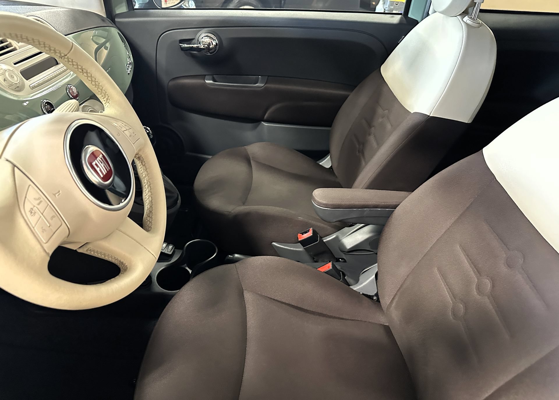 Used 2015 FIAT 500 Pop FWD image 25