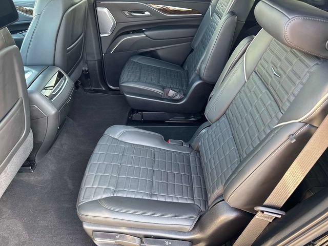 Certified 2024 Cadillac Escalade Sport Platinum w/ LPO, ONYX Package AWD/4WD image 14