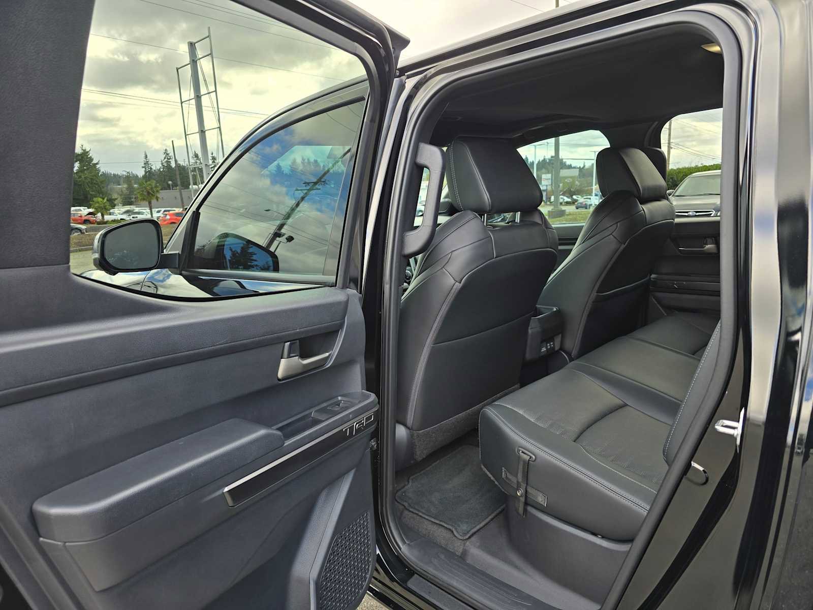 Used 2025 Toyota Tacoma TRD Off-Road w/ TRD Off Road Premium Package image 15