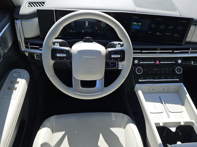 Used 2025 Hyundai Santa Fe SEL image 12