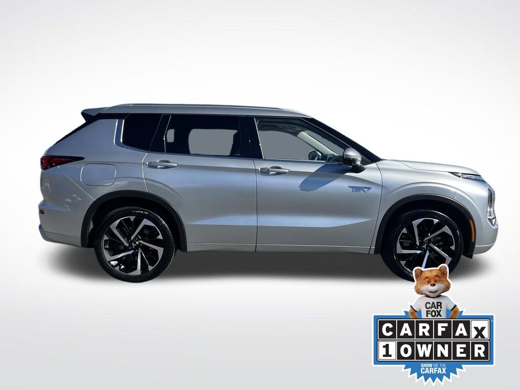 Used 2024 Mitsubishi Outlander SEL video 2