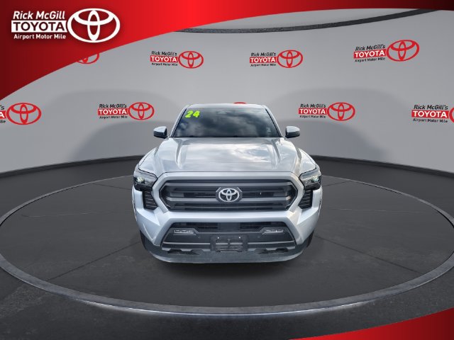 Used 2024 Toyota Tacoma SR5 AWD/4WD image 3