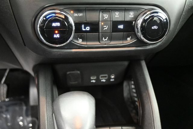 Used 2021 Chevrolet TrailBlazer RS w/ Sun and Liftgate Package FWD image 11