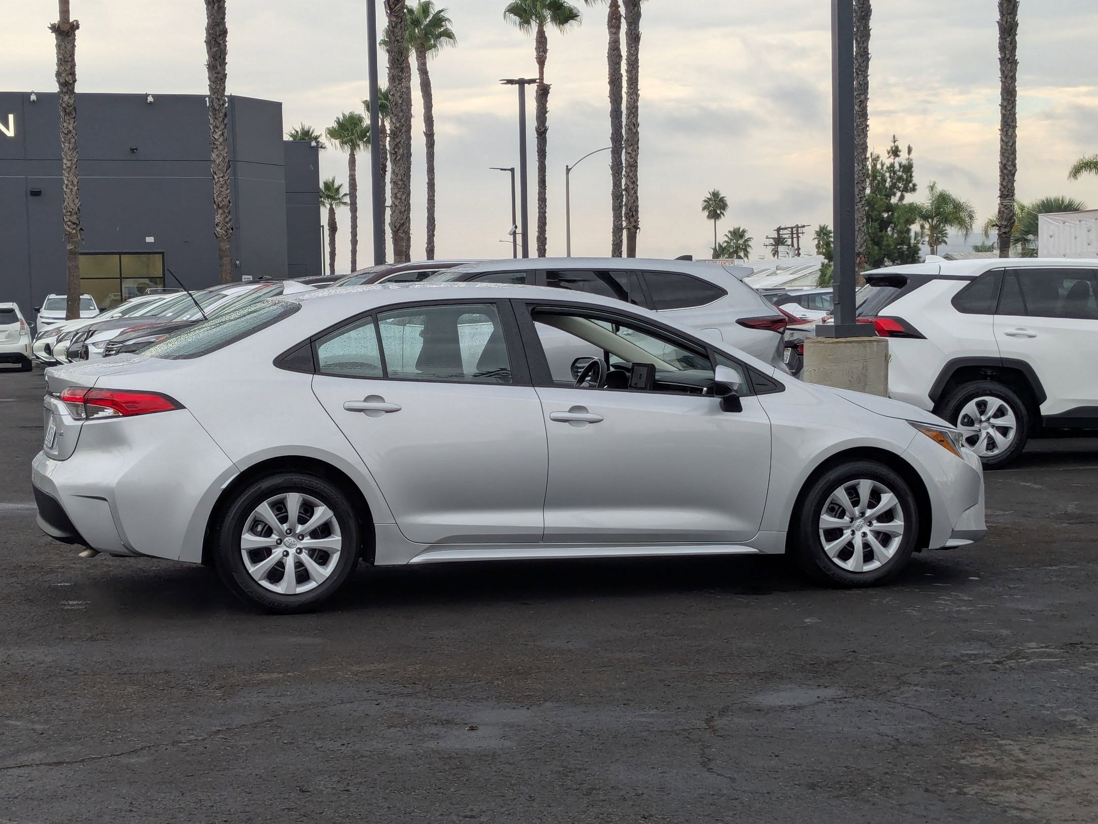 Used 2024 Toyota Corolla LE image 5